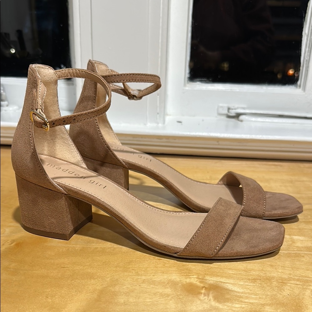 Madden Girl Women's Brown Suede Block Heel Sandals